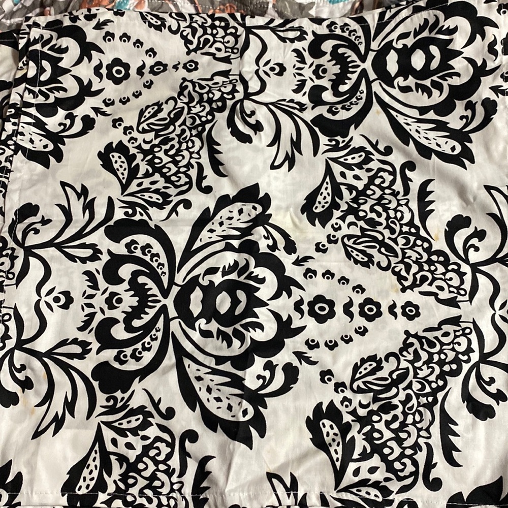 🎉3 for $20🎉LuxeHome B&W Damask cloth Dinner Napkins w/ napkin rings